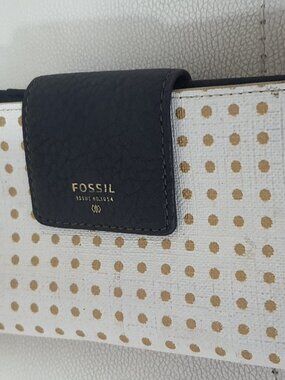 Fossil RFID Tab Clutch Wallet – White & Gold Polka Dot